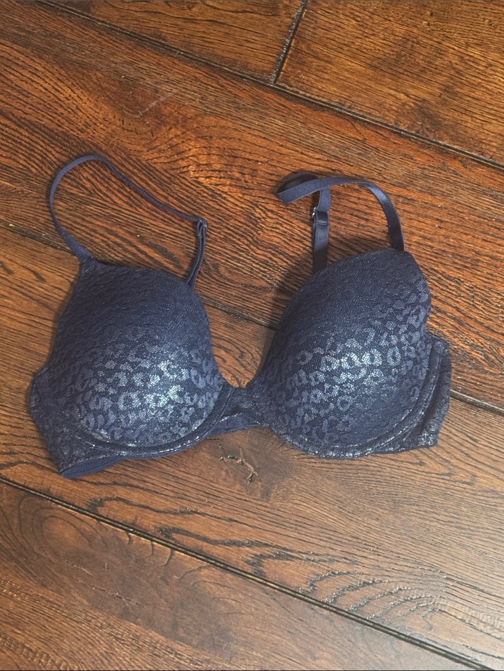 PINK Victoria's Secret Navy Leopard Wear Everywhere T-Shirt Bra - 34C